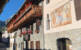 TROIS COURONNES Appartamenti di Charme ad uso turistico VDA La Salle